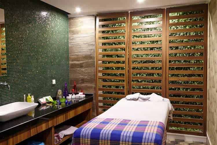 Smartline White City Beach Hotel